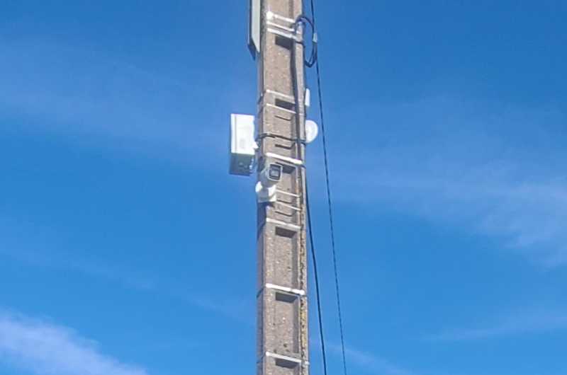 card-img-top
